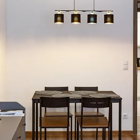 Modern & Newly Built With Private Garage Apartamento