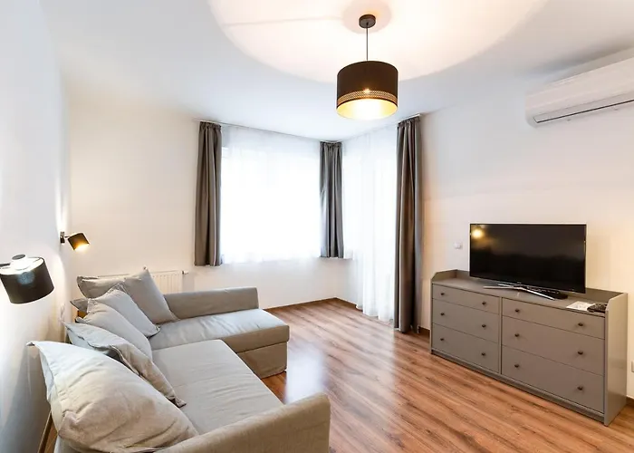 Modern & Newly Built With Private Garage *