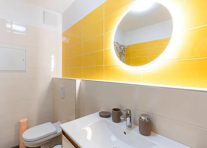 Daire Modern & Newly Built With Private Garage Budapeşte