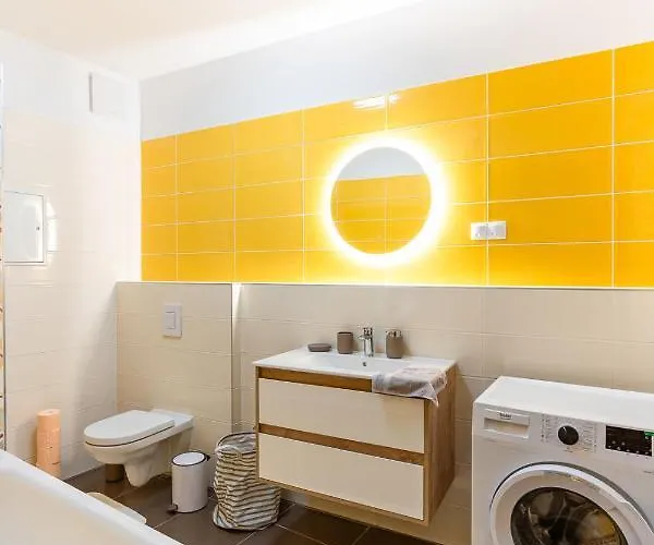 Modern & Newly Built With Private Garage * Budapeşte